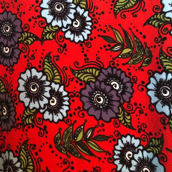 LulaRoe graphic flower skirt - Picture 3 of 4